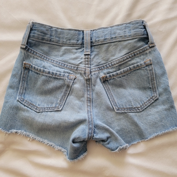 Girl shorts size 7 - Picture 3 of 4
